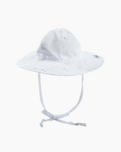 Load image into Gallery viewer, EYELET HAT UPF 50+
